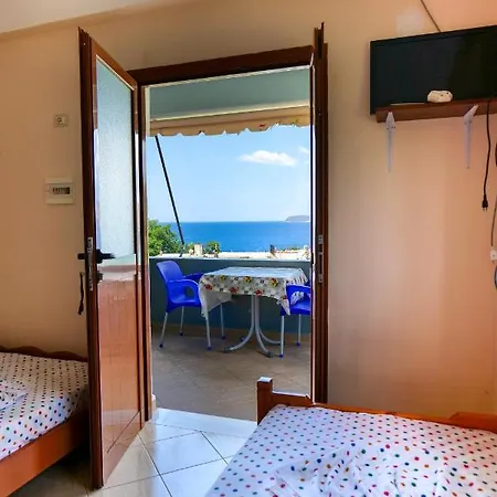Guest house Vila Juli 1 Borsh