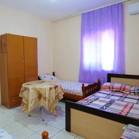 Vila Juli 1 Guest house *