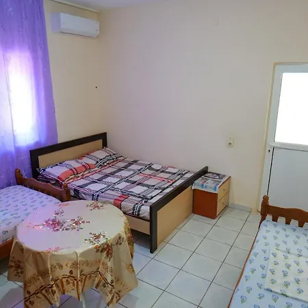 Vila Juli 1 Guest house Borsh