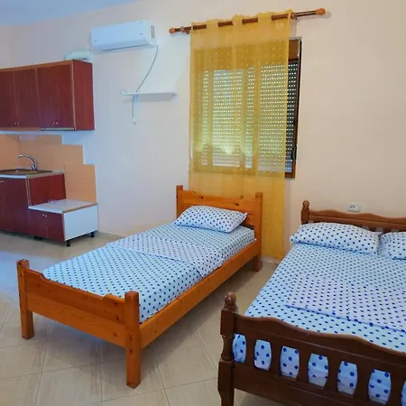 Vila Juli 1 Guest house